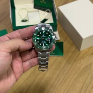 Rolex Submariner - Green ( Hulk)