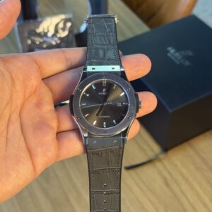 Hublot Classic Cinza